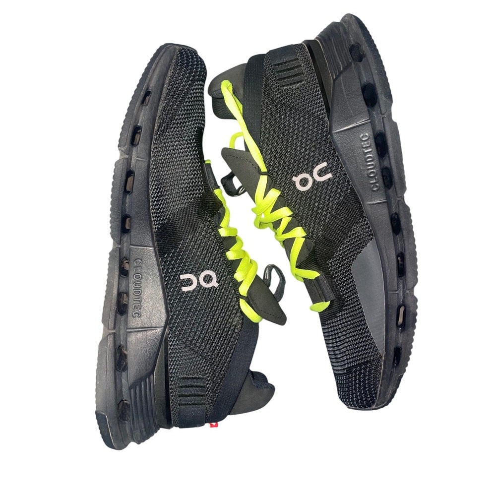 On Womans Cloudnova Gym Shoes Size 9.5